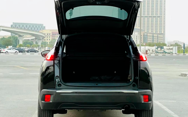 PEUGEOT 2008 - image 4