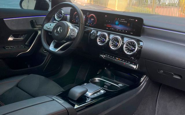 MERCEDES CLA250 - image 3