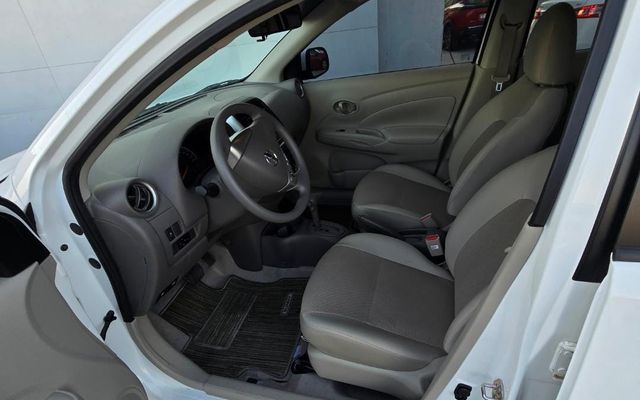 NISSAN SUNNY - image 4