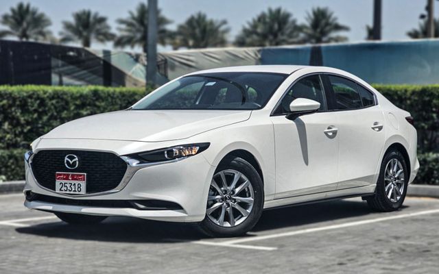 Mazda 3 2025 - image 1