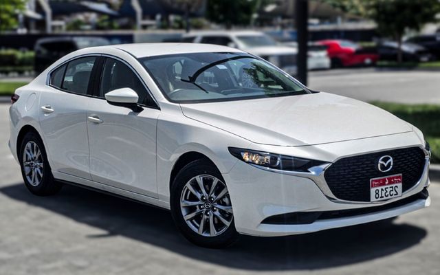 Mazda 3 2025 - image 2