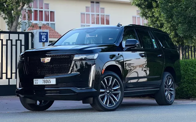 CADILLAC ESCALADE - image 1