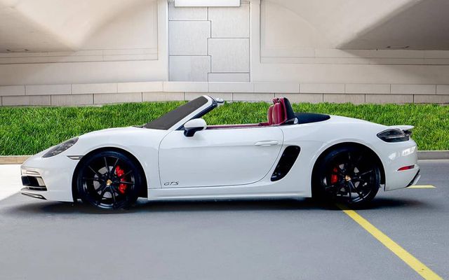 PORSCHE BOXSTER GTS Conv - image 3