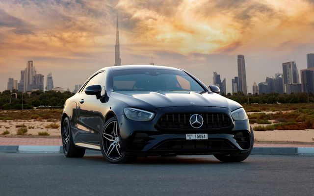 Mercedes Benz E53 AMG Black - image 4