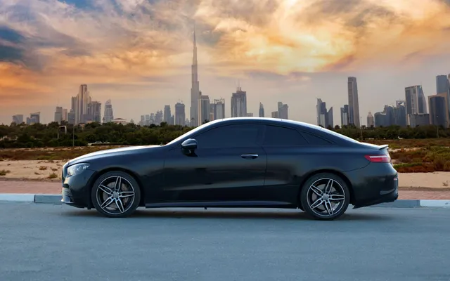 Mercedes Benz E53 AMG Black - image 2