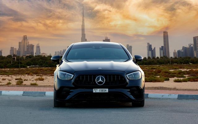Mercedes Benz E53 AMG Black - image 3