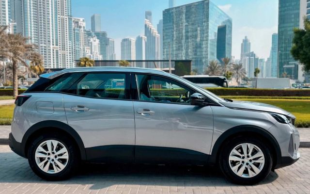 PEUGEOT 3008 - image 2
