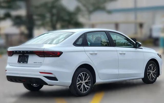 GEELY EMGRAND - image 3