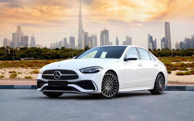 Mercedes Benz C200 White - image 1