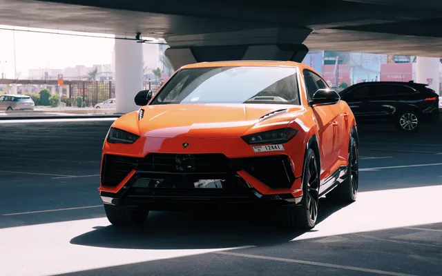 Lamborghini Urus S - image 1