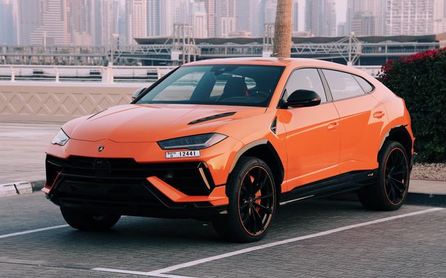 Lamborghini Urus S - image 3