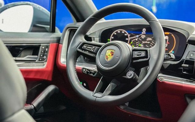 PORSCHE CAYENNE COUPE - 2024 - image 4