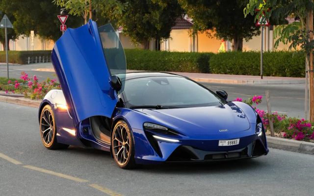 MCLAREN ARTURA SPIDER - image 1