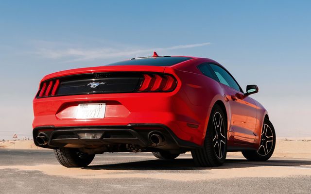 FORD MUSTANG - image 3