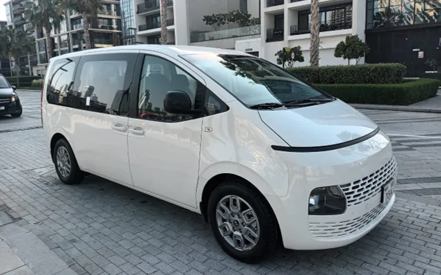 Hyundai Staria - image 3