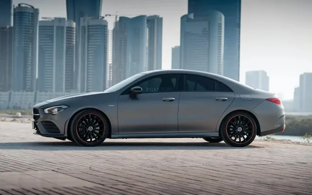 MERCEDES CLA250 - image 2