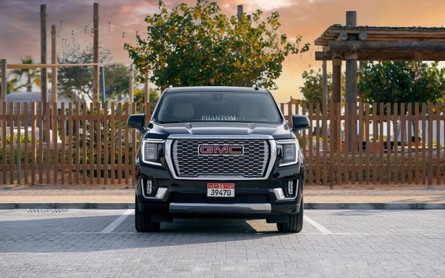 GMC YUKON DENALI - image 3