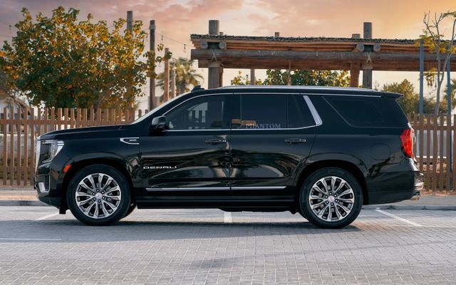 GMC YUKON DENALI - image 2