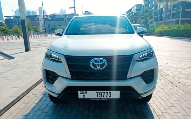 TOYOTA FORTUNER - image 3