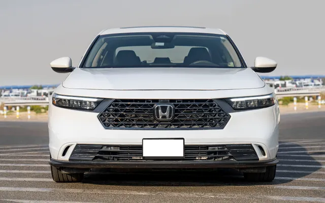 Honda Accord - image 3