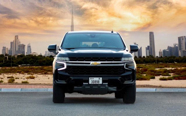 Chevrolet Tahoe Black - image 3