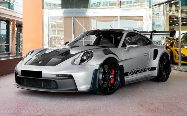 Porsche 911 GT3 RS - image 1