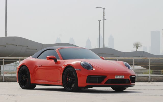 PORSCHE 911 CARRERA 4GTS – Picture 4