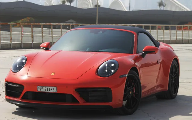 PORSCHE 911 CARRERA 4GTS – Picture 3