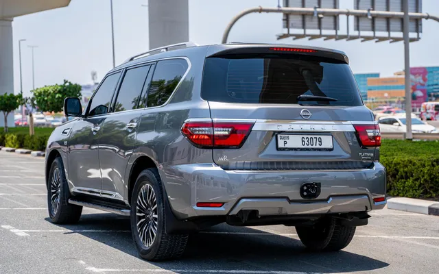 Nissan Patrol LE - image 4
