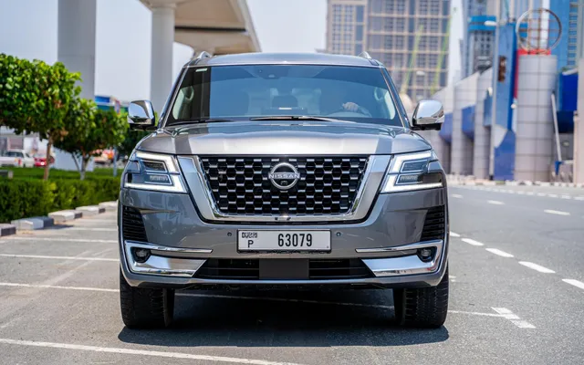 Nissan Patrol LE - image 3
