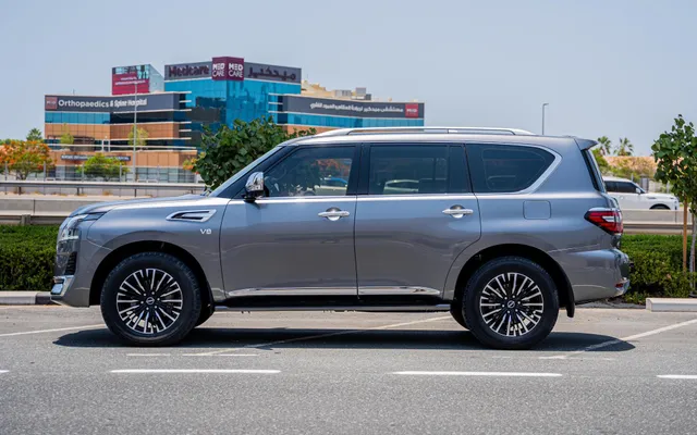 Nissan Patrol LE - image 2
