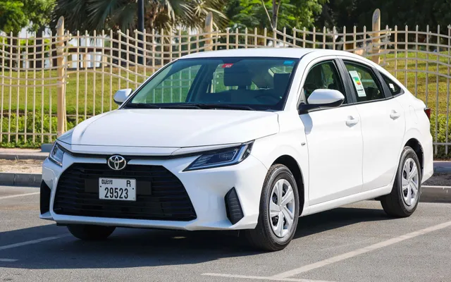 Toyota Yaris - image 1