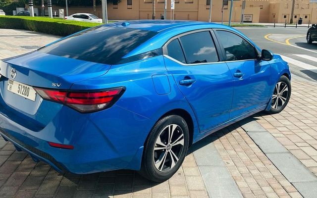 Nissan Sentra - image 4