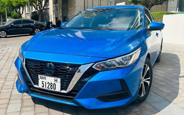 Nissan Sentra - image 1