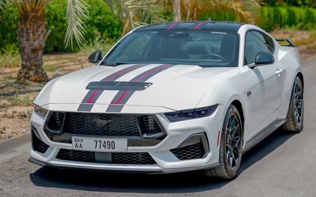 FORD MUSTANG GT V8 - image 2