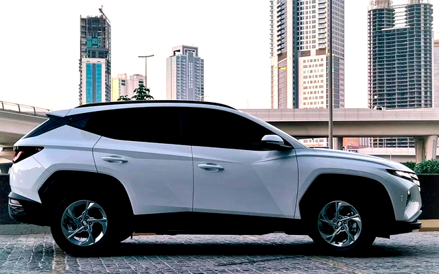 HYUNDAI TUCSON - image 2