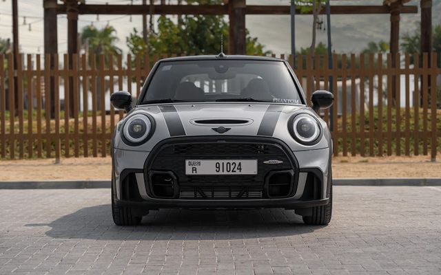 Mini Cooper S Convertible - image 4