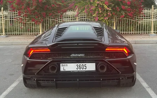 LAMBORGHINI HURACAN - image 4