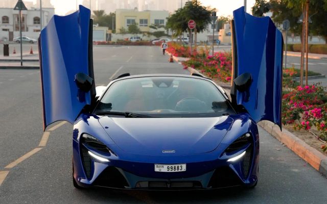 McLaren Artura Spider - image 3