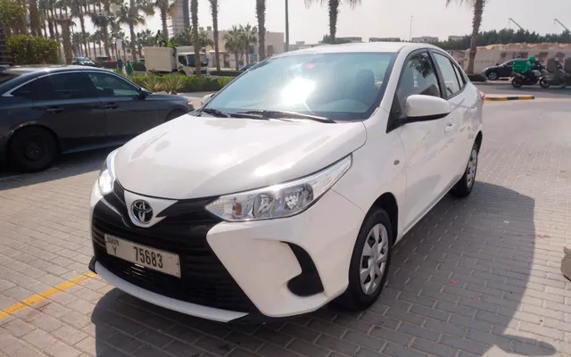 TOYOTA YARIS - image 1