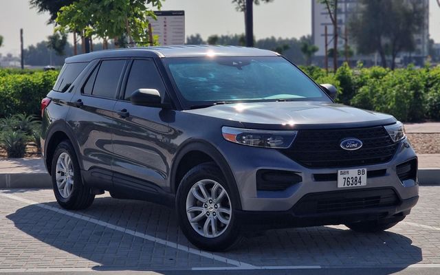 Ford Explorer - image 3