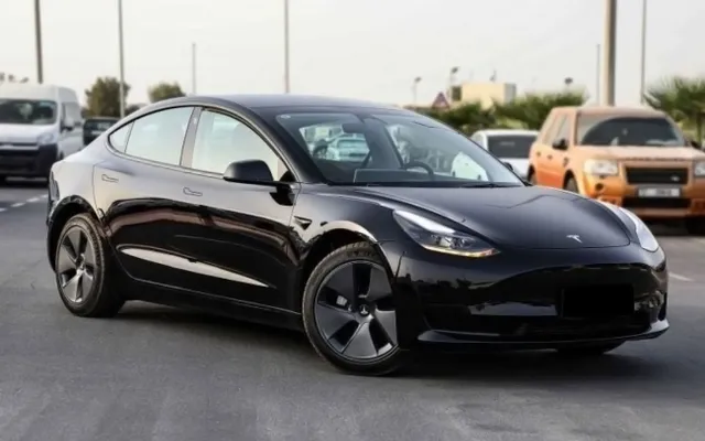 TESLA MODEL 3 - image 1