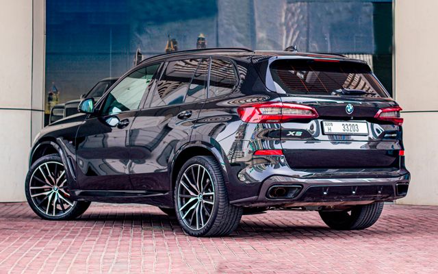 BMW X5 - image 3
