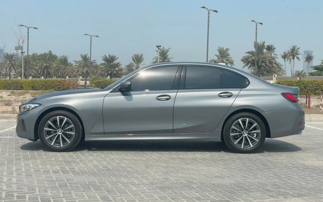BMW 318i - image 2