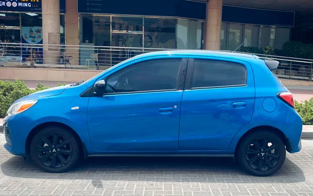 Mitsubishi Mirage - image 2