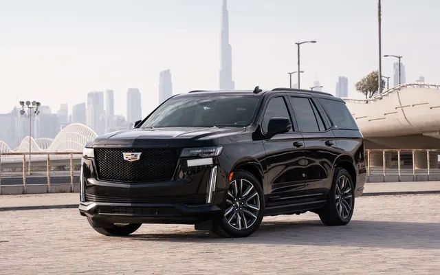 Cadillac Escalade Sport - image 1