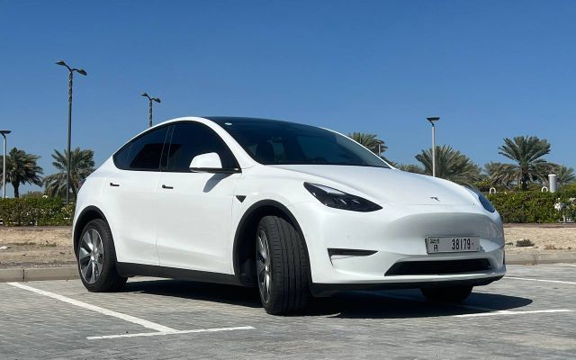 TESLA MODEL Y LONG - image 4