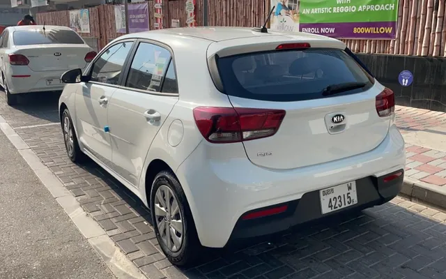 Kia Rio - image 3