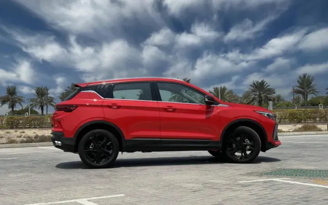 Geely Coolray Mid Option 2024 - image 2