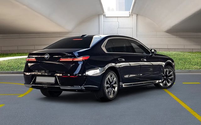 BMW 740 - image 4